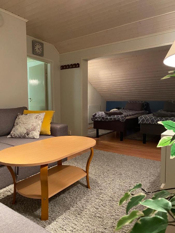 شقة Koskentien Kotimajoitus & Luxury Glamping Jämsä المظهر الخارجي الصورة
